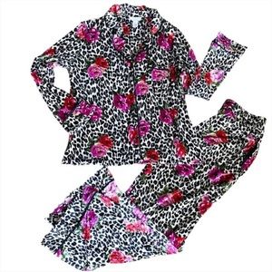 Sofia Vergara pajama set